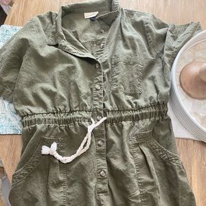 Womens Universal Thread Hunter Green Romper with shorts size XL- never worn